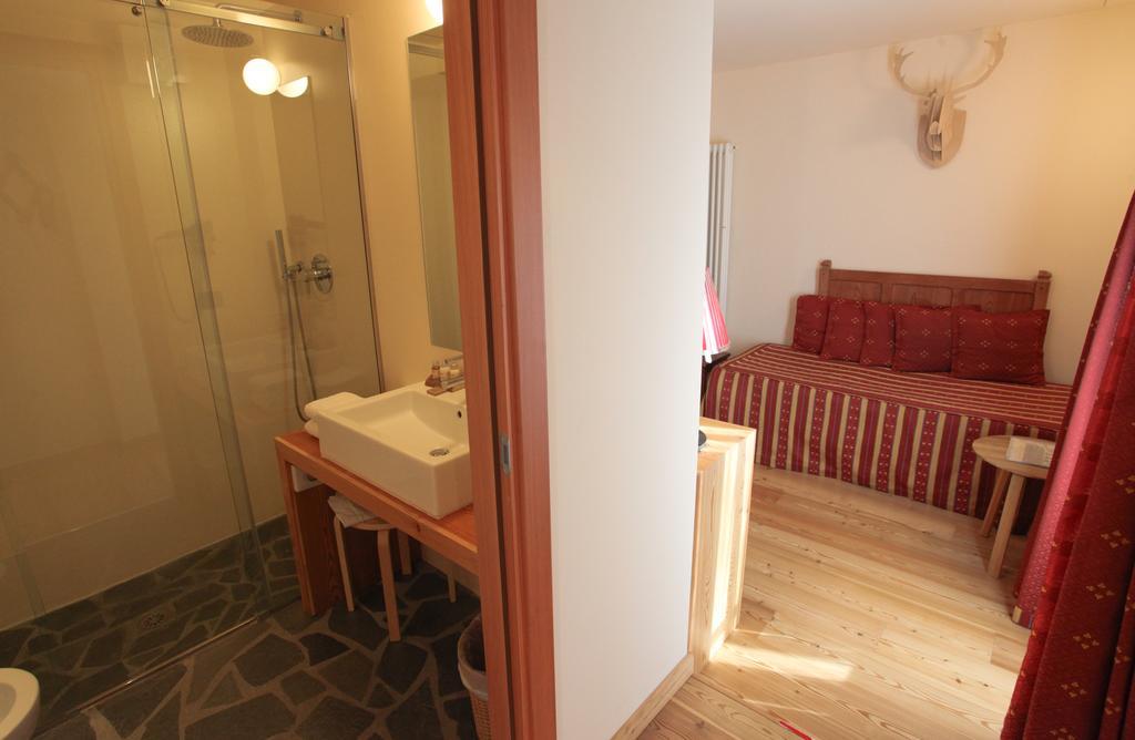 Hotel Berthod Courmayeur Zimmer foto