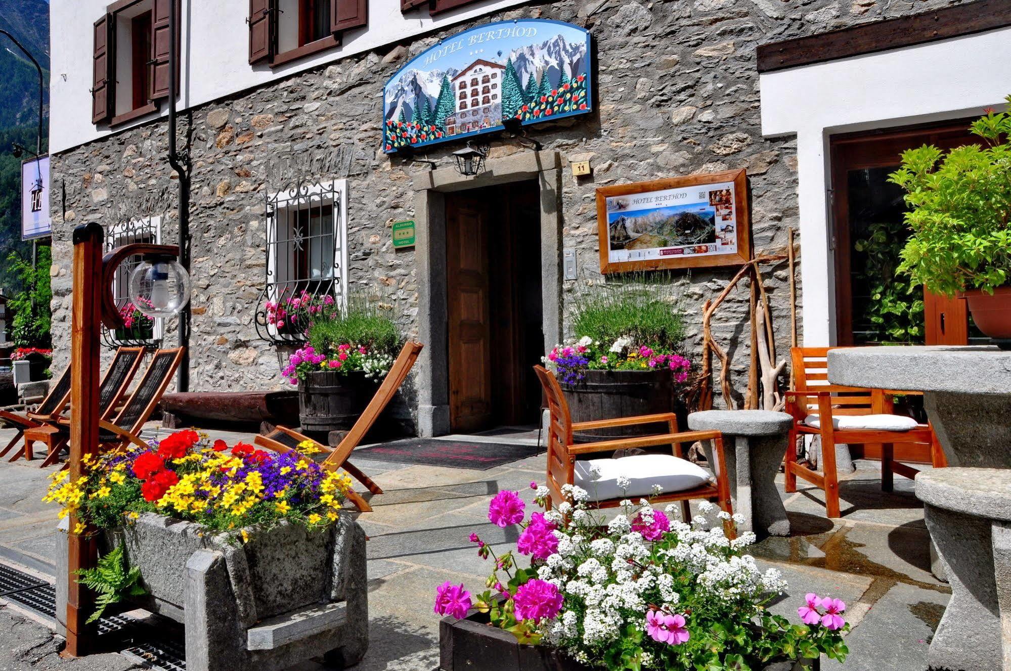 Hotel Berthod Courmayeur Exterior foto